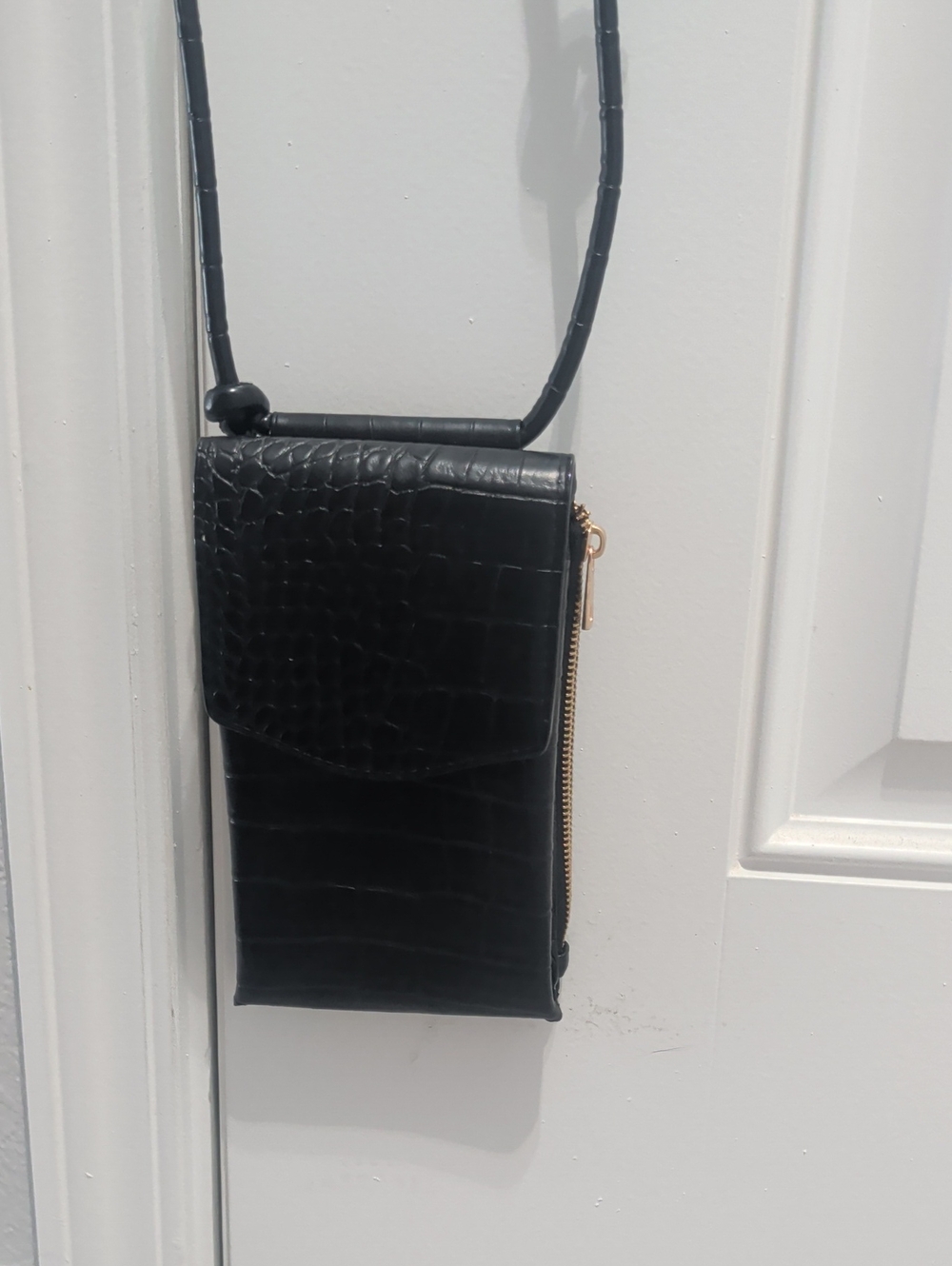 Black Croc-Embossed Crossbody Phone Bag